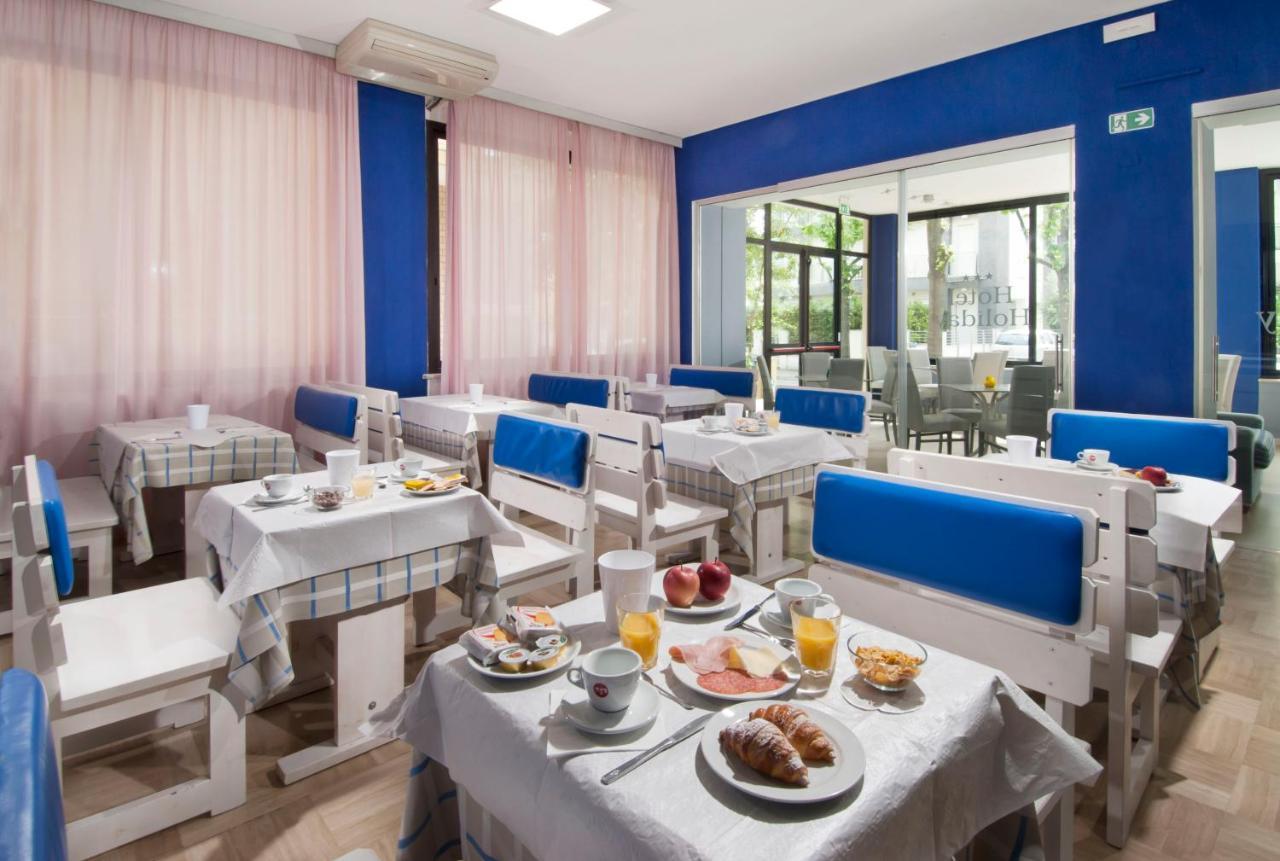 Hotel Holiday Misano Adriatico Exterior foto
